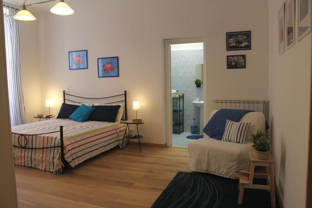 Home 103 Rome Room photo
